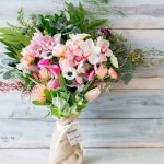 MomClone-Mother's-Day-Gift-Guide-Farmgirl-Flowers